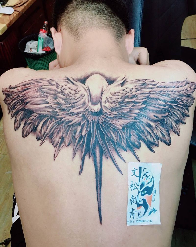 翅膀纹身图片