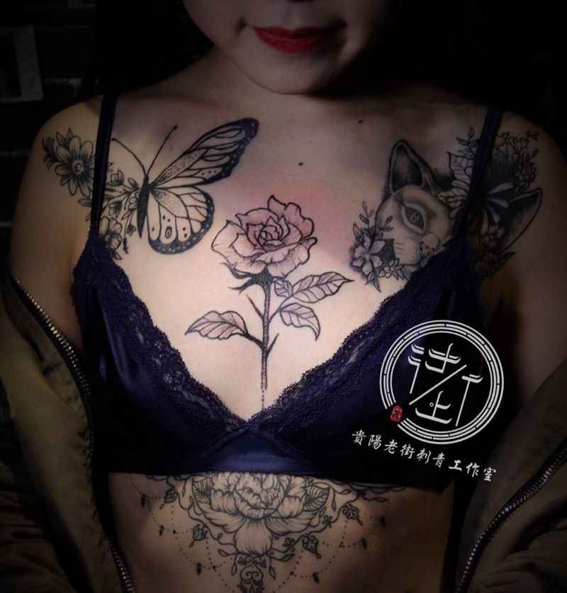 心中玫瑰纹身图片