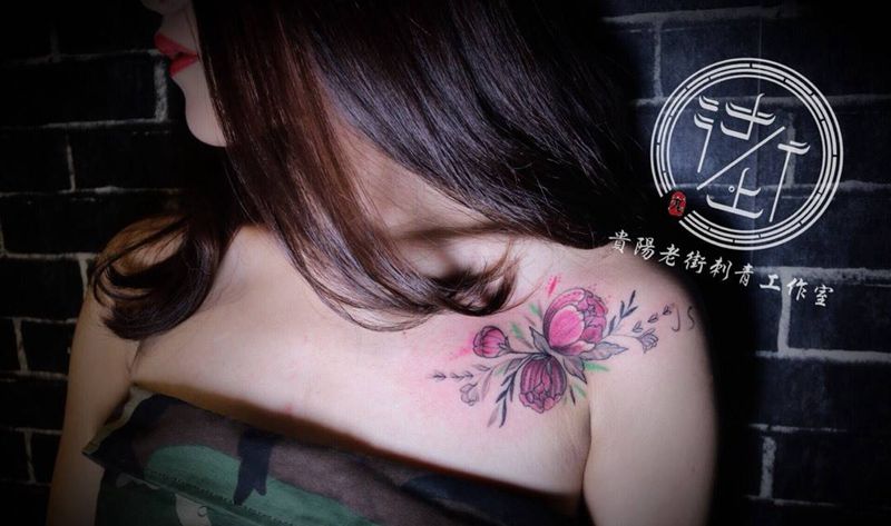 肩花纹身图片_成品肩部欧美清新植物贵阳静物纹身图案