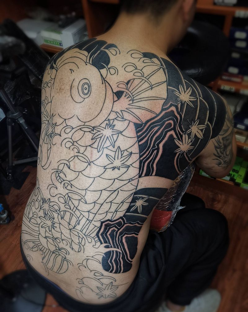 老传统满背未完成纹身图片_老传统纹身图案