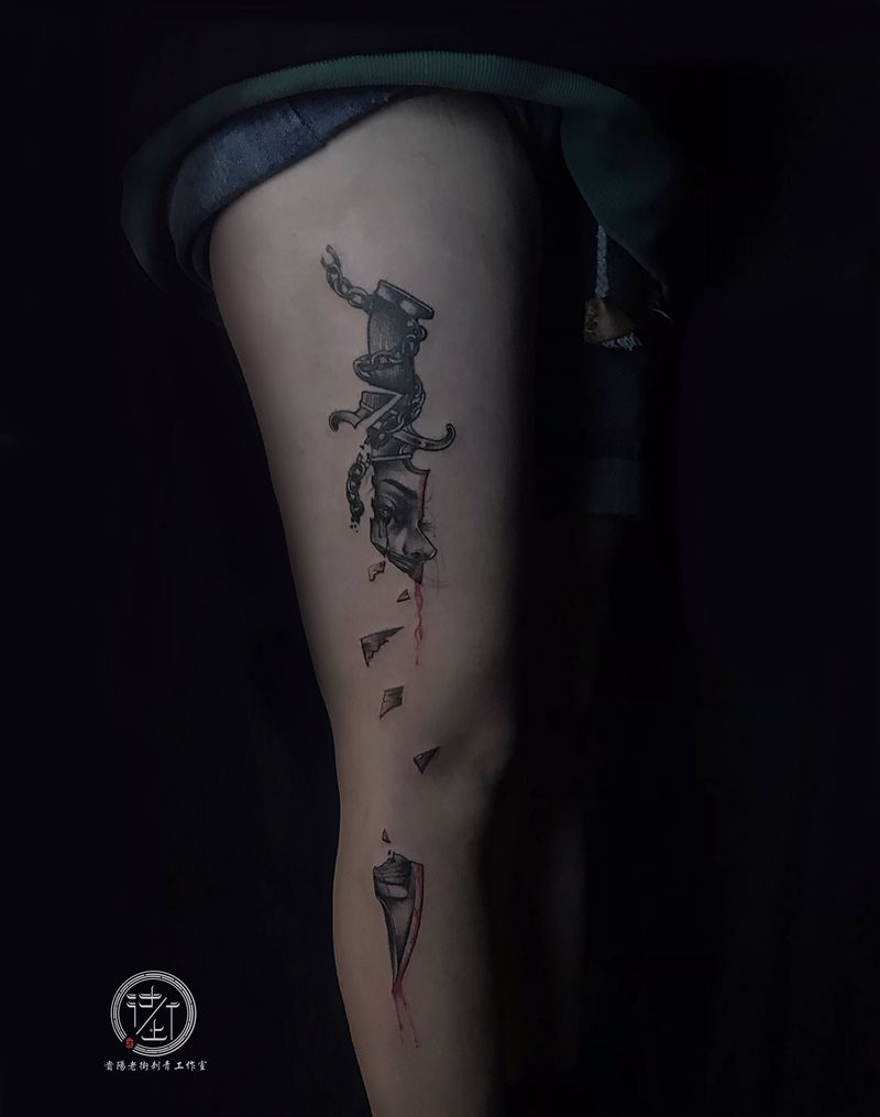 Blackwork匕首纹身图片_腿部暗黑原创纹身图案