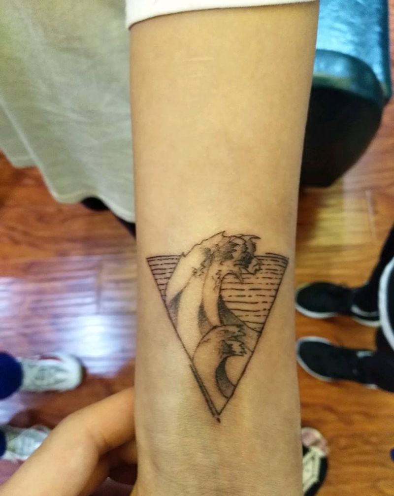 小清新浪花纹身图片