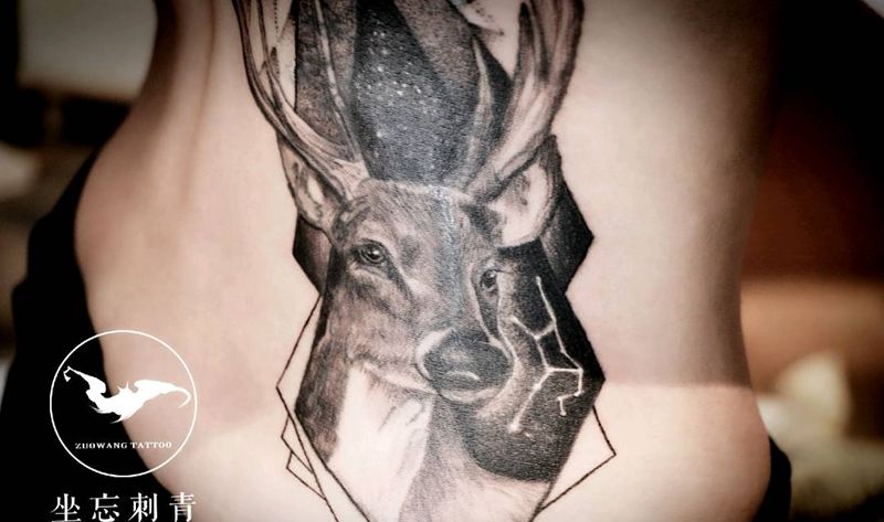 尽了自己200%努力的遮盖作品纹身图片_腰部欧美写实纹身图案