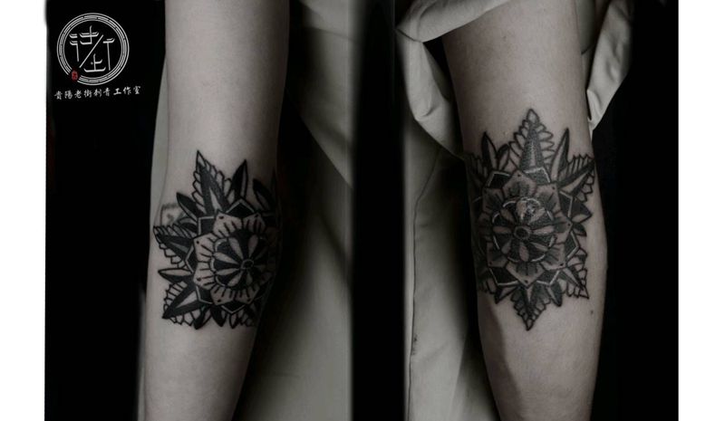 Old school梵花纹身图片_Old School情侣手肘纹身图案