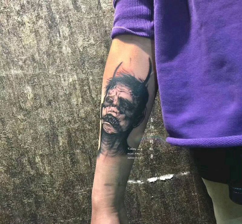 暗黑系纹身图片_手臂欧美写实纹身图案