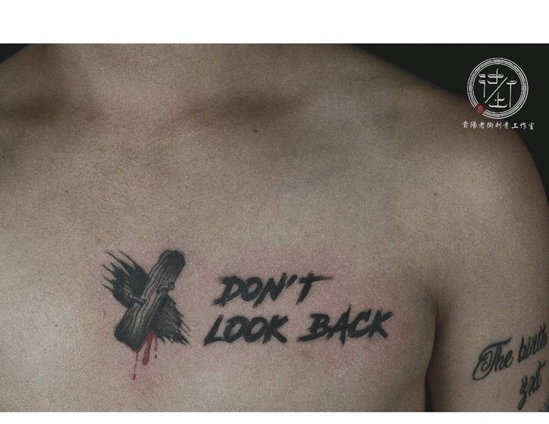 暗黑小图纹身图片_胸部暗黑纹身图案