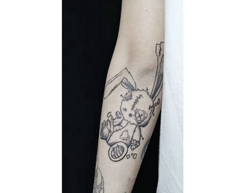 兔子纹身图片_手臂几何纹身图案