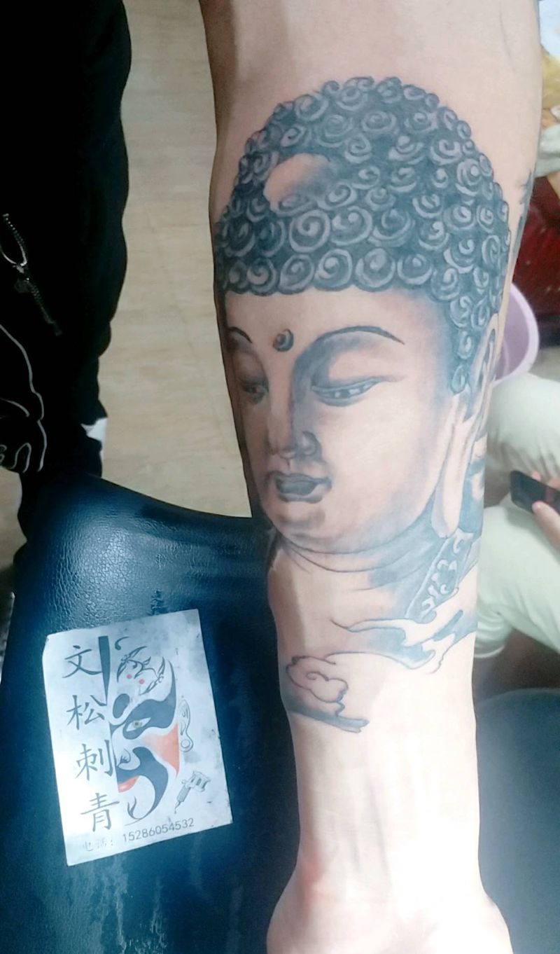 佛头纹身图片