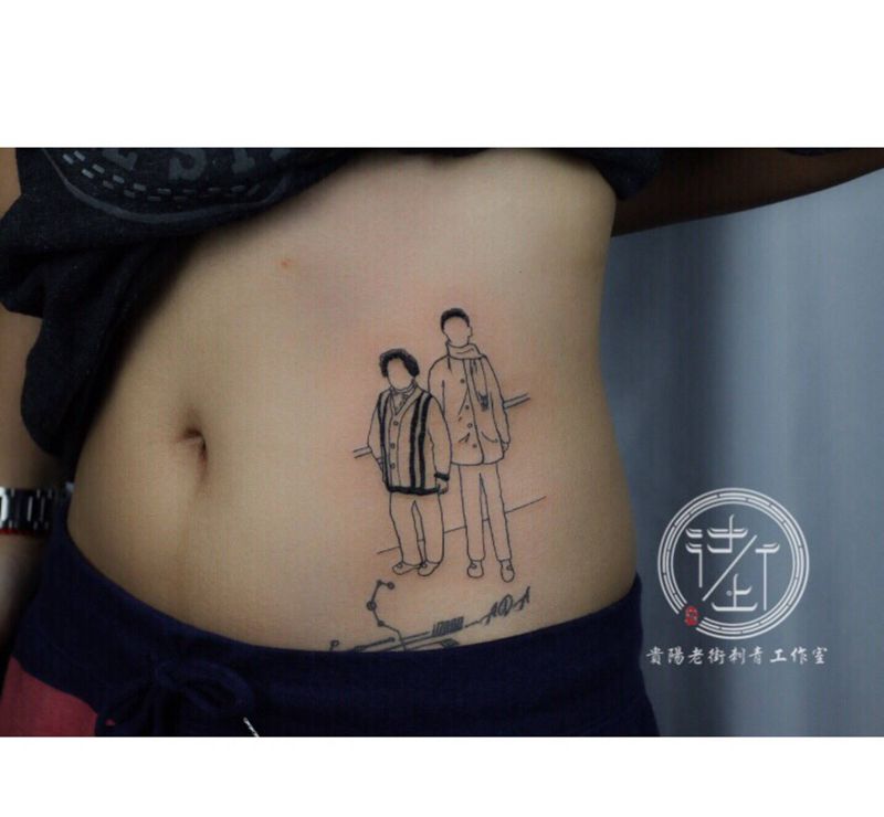 简笔画纹身图片_腹部几何纹身图案