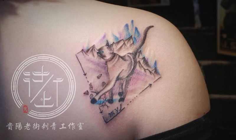 点刺风格暹罗猫纹身图片