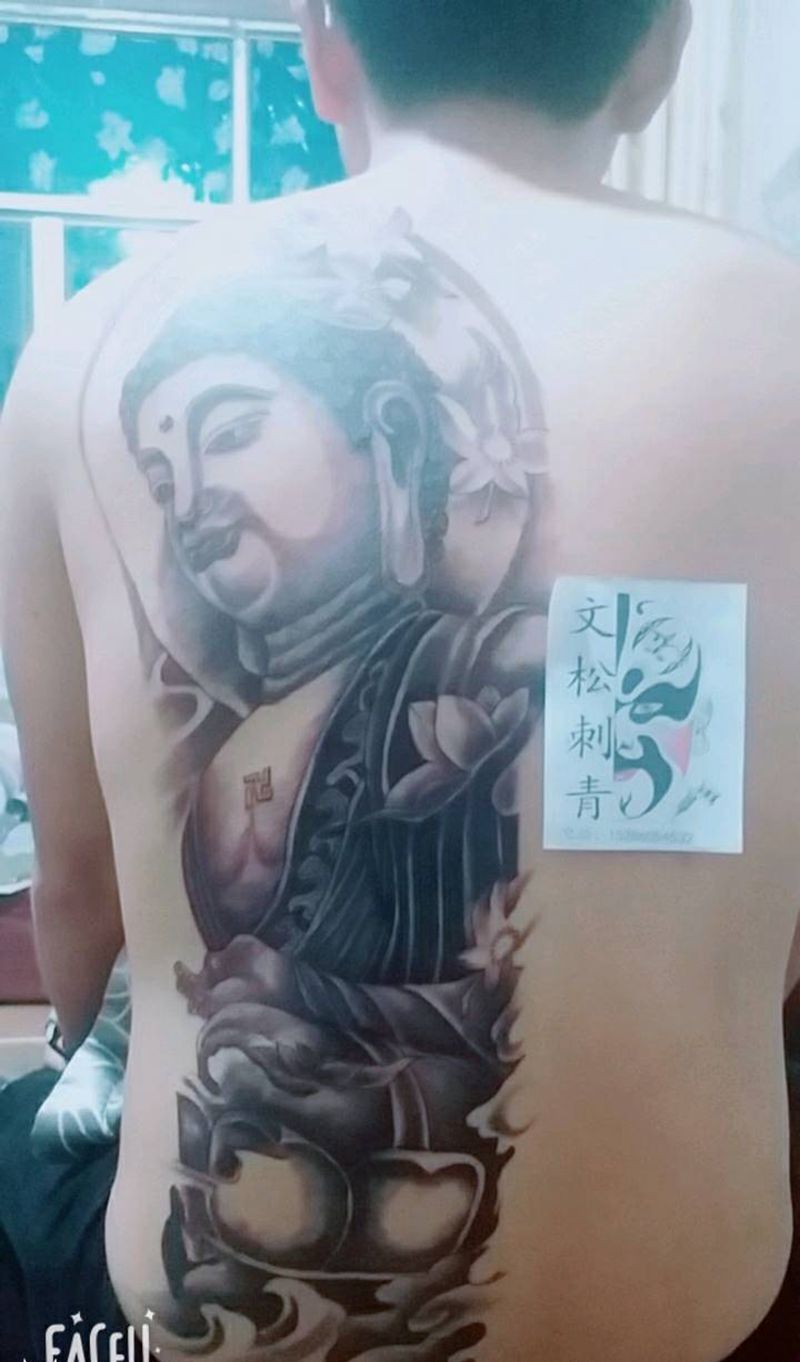 半背佛＜扎佐工作室＞纹身图片