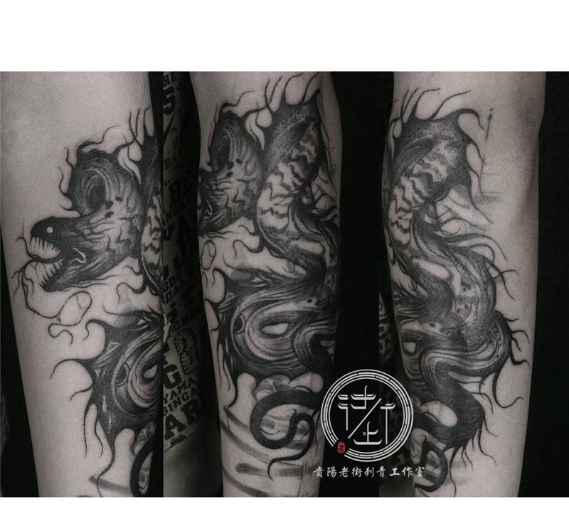 暗黑蛇遮盖纹身图片_手臂暗黑遮盖纹身图案