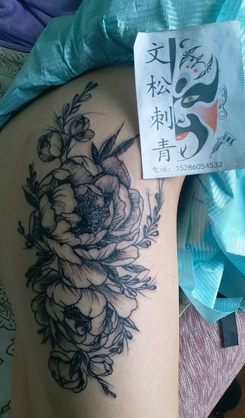 夏天露花季纹身图片