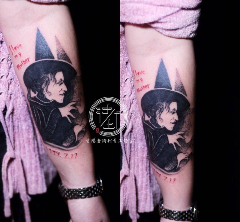 遮盖作品,老巫婆抓人咯。纹身图片_手臂欧美写实点刺纹身图案