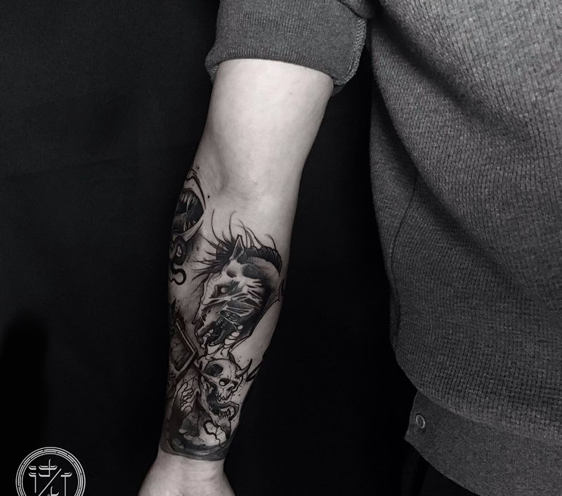 暗黑 马纹身图片_手臂拼接暗黑纹身图案