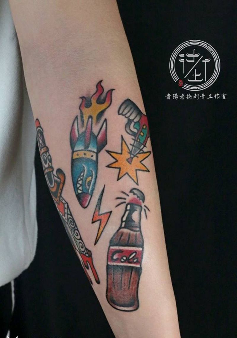 小手枪纹身图片_Old School小图拼接填空纹身图案