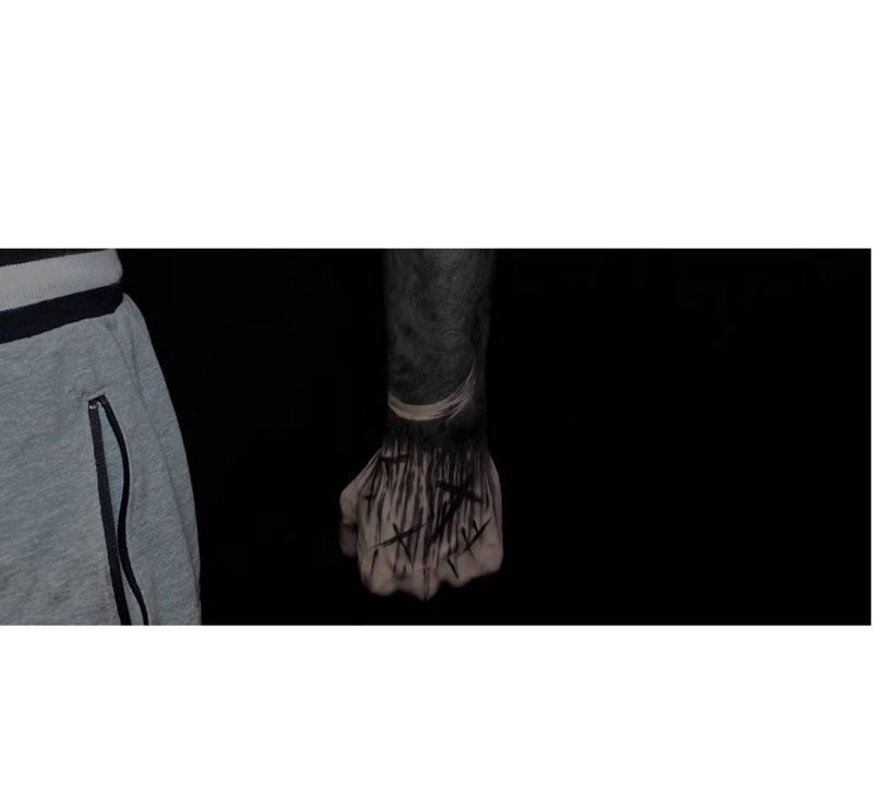 暴力黑纹身图片_手部几何手背x纹身图案