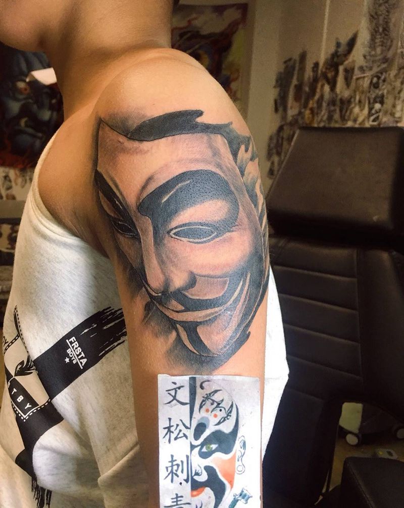 V字丑人纹身图片