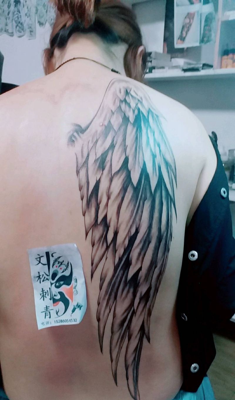 翅膀纹身图片