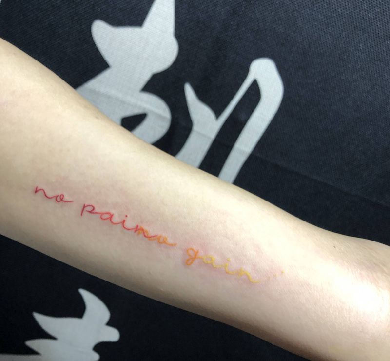 小清新字母纹身图片_手臂水彩花体字纹身图案