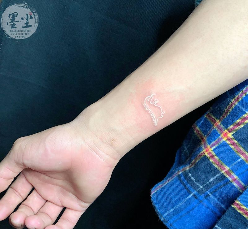 白色纹身纹身图片_手臂手部白色小清新可爱纹身图案