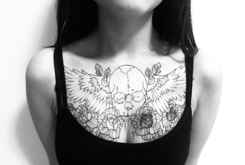 花胸纹身图片_胸部纹身图案