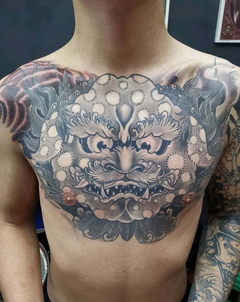 V胸唐狮完成纹身图片_新传统纹身图案