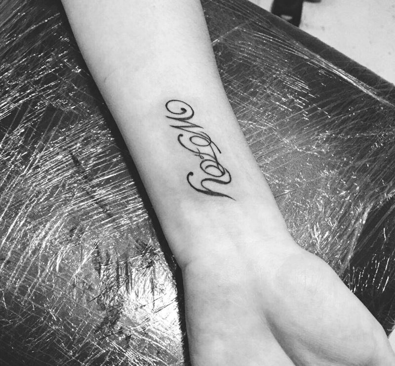 英文设计纹身图片_手部清新原创字符纹身图案