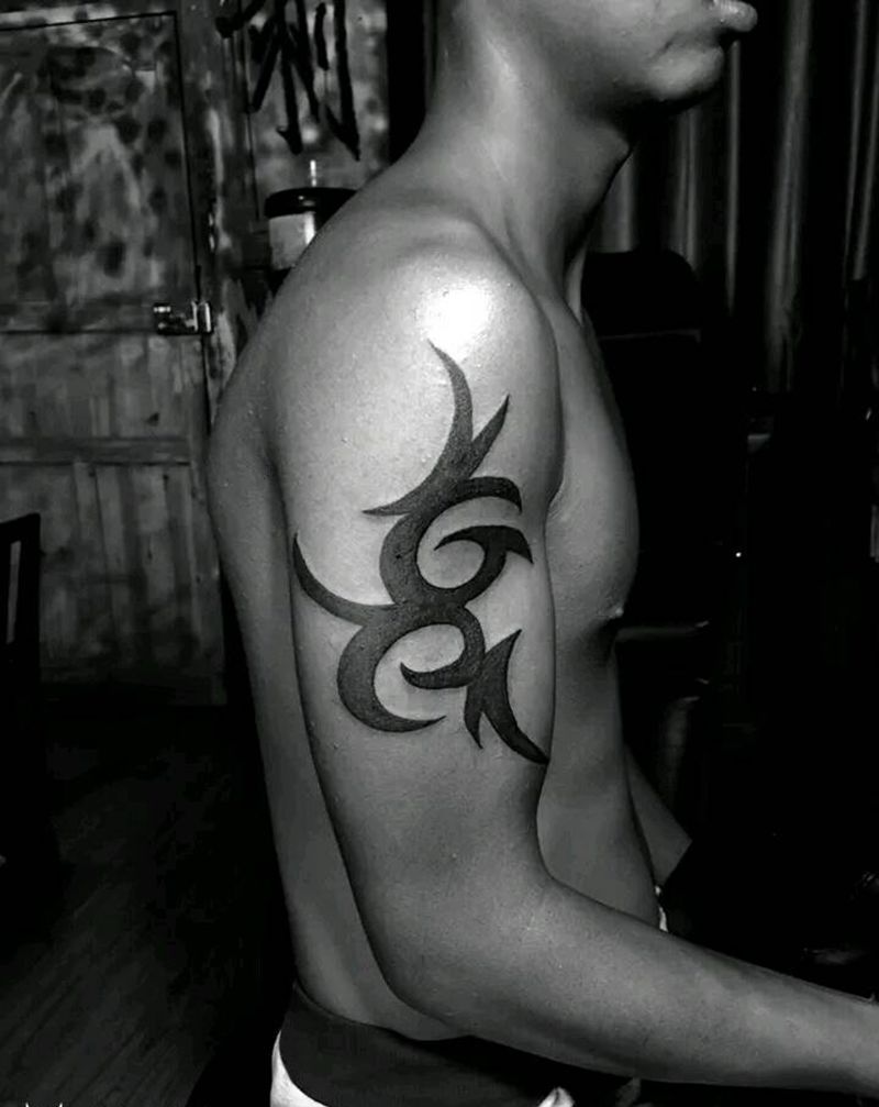 简单明了的图腾纹身图片_手臂欧美图腾成品纹身图案