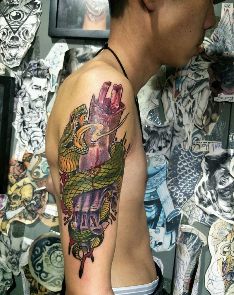 蛇形刁手完成文了三次纹身图片