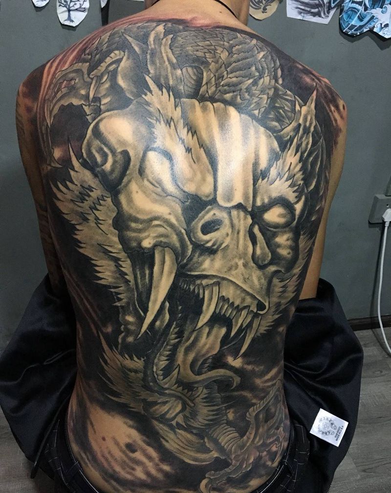 恶龙满背作品纹身图片