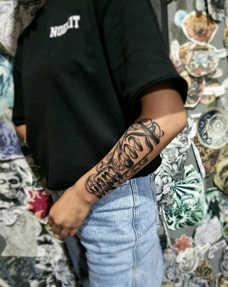 个性花体vx944469684纹身图片