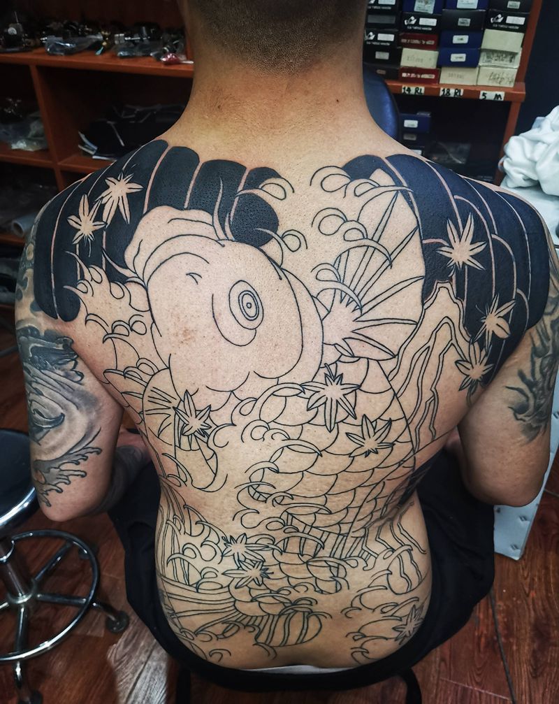 满背鲤鱼未完成下次继续纹身图片_老传统纹身图案