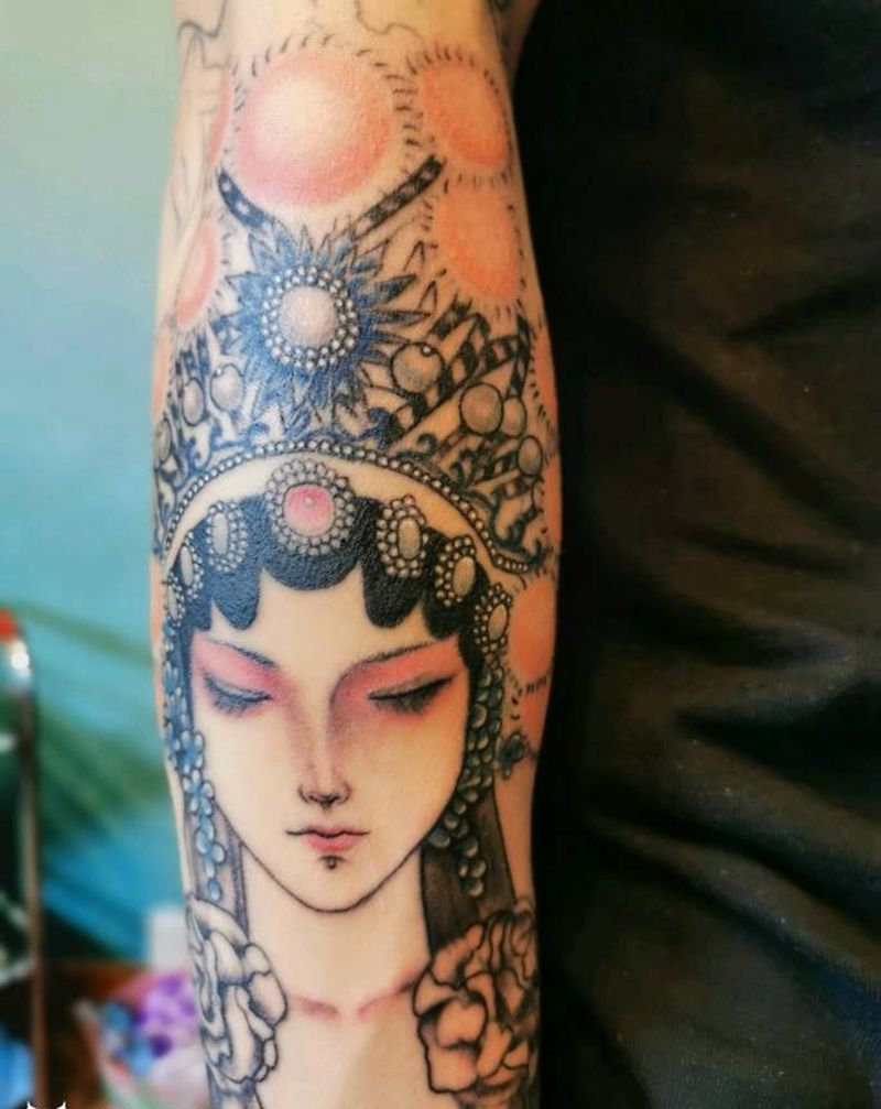 花旦纹身图片_手臂新传统纹身图案