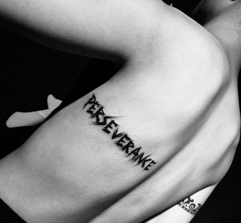 足球爱好者纹身图片_成品脚部背部腰部清新欧美字符几何原创纹身图案