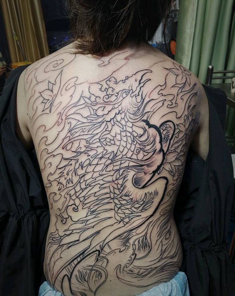 满背凤凰未完成下次继续纹身图片_新传统纹身图案