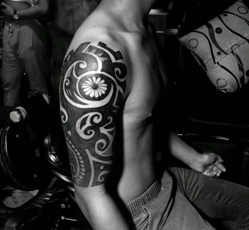 个性图腾纹身图片_手臂欧美图腾成品纹身图案