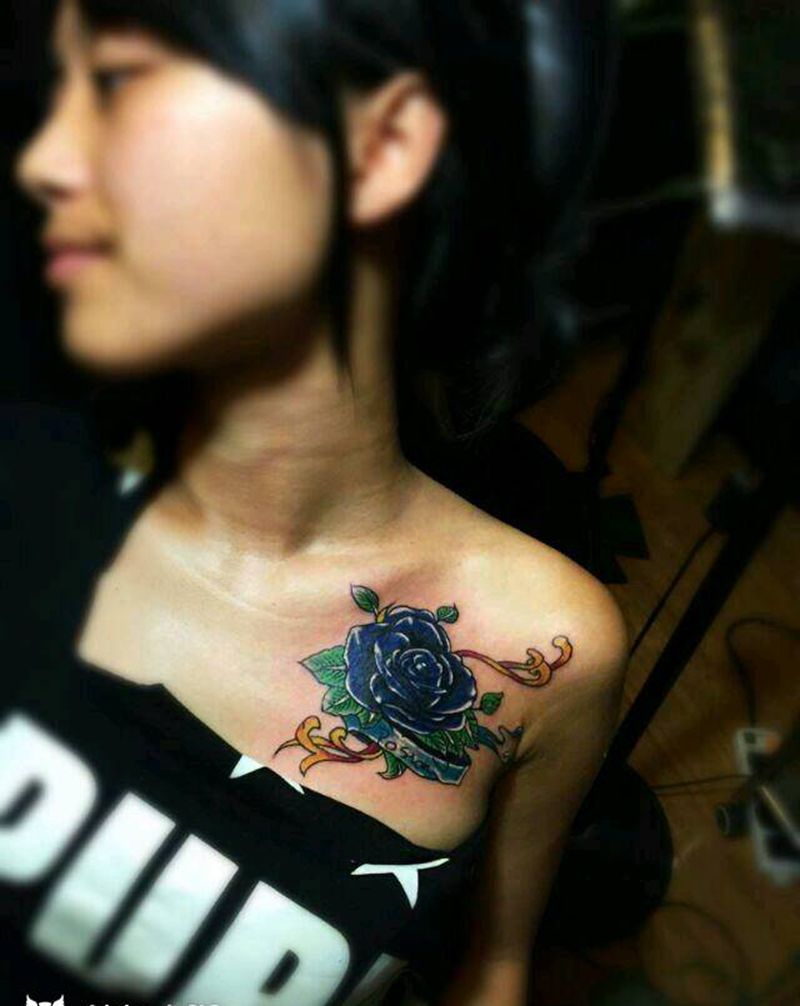 紫色玫瑰纹身图片