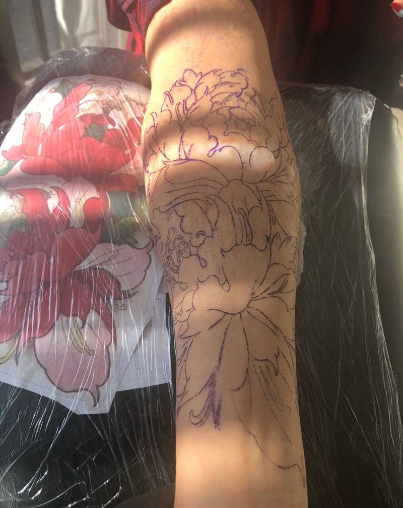 花  遮盖伤疤纹身图片_手臂新传统纹身图案