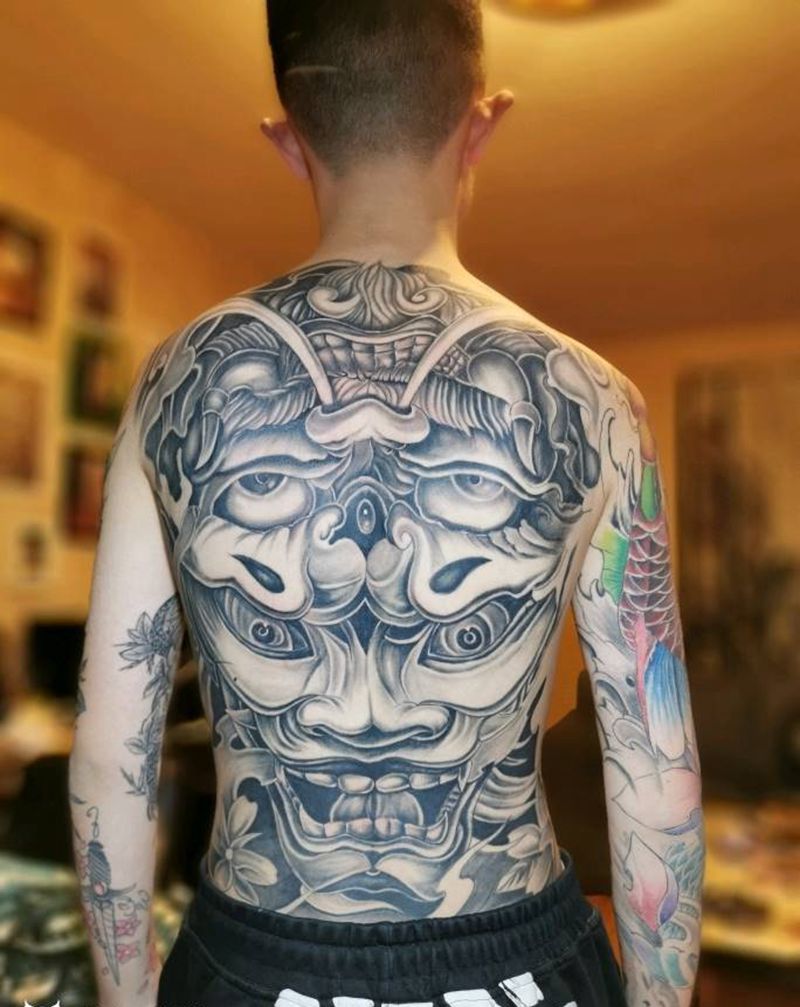 满背纹身图片_背部纹身图案