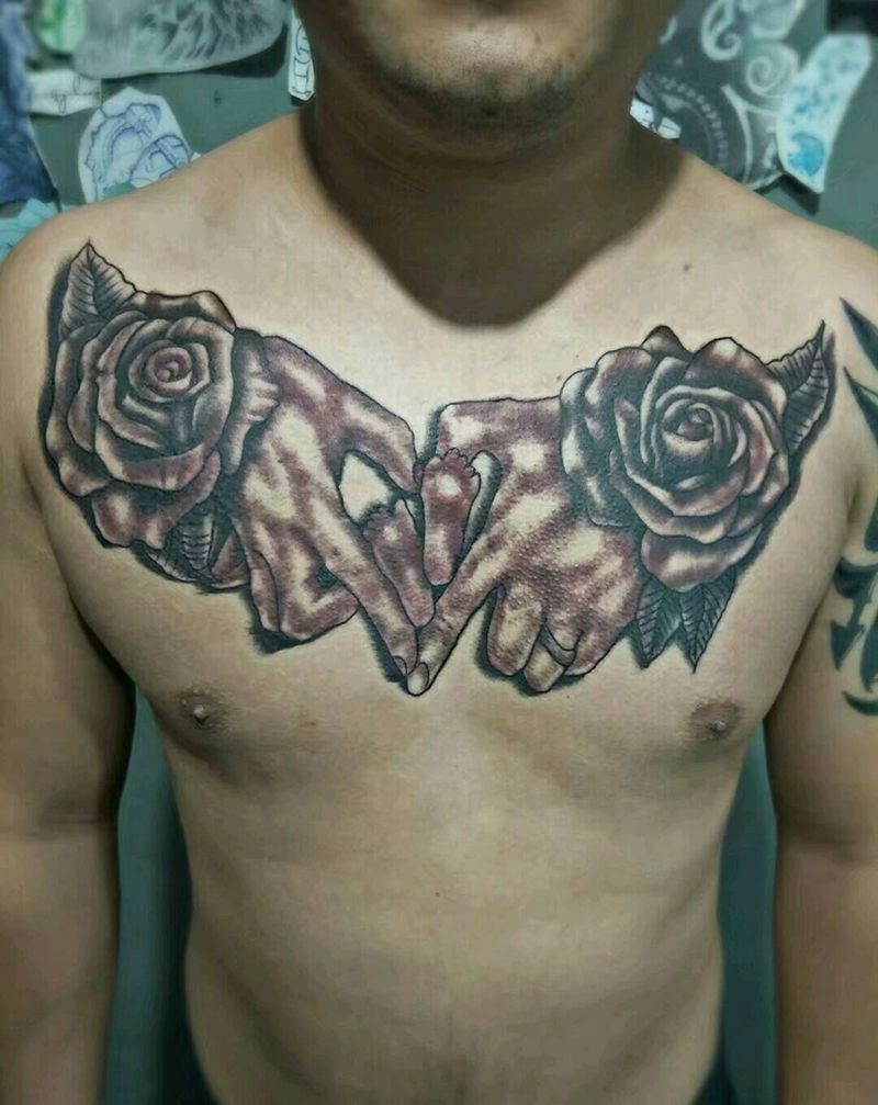 花手V胸打麻药的恢复后效果才好纹身图片