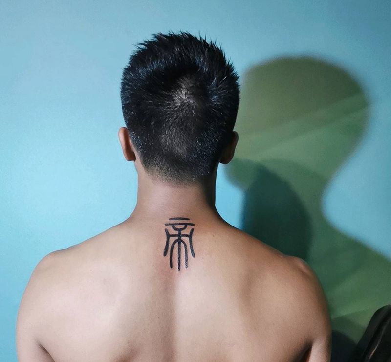 中文纹身图片_背部纹身图案