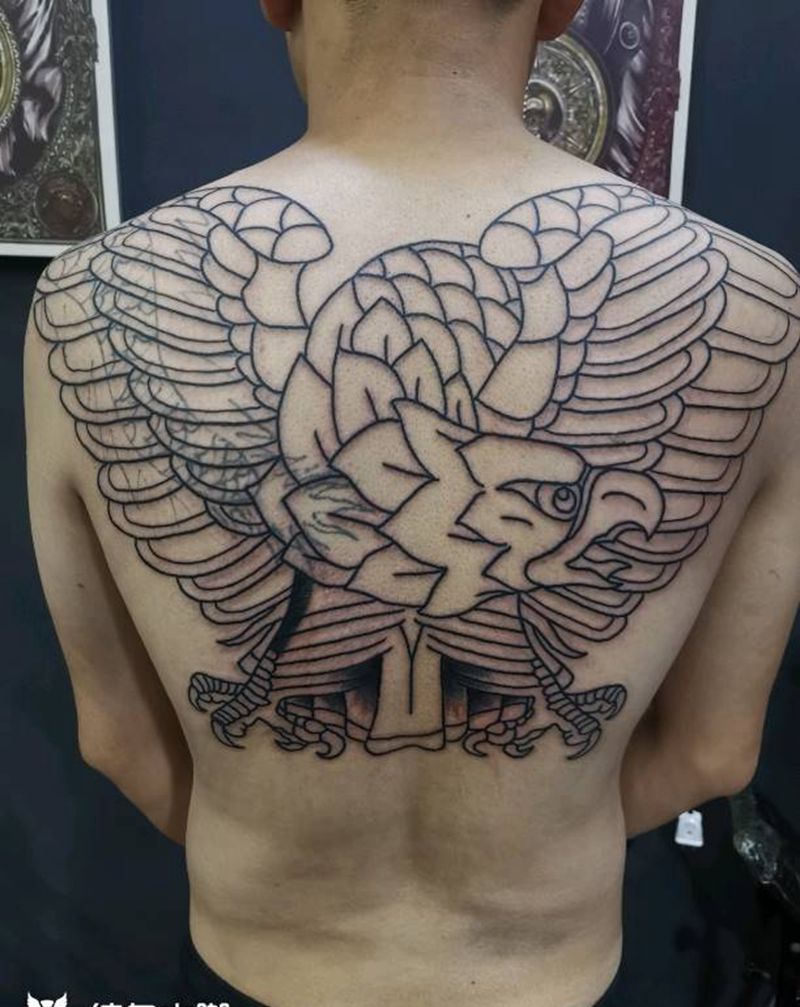 半背鹰未完成纹身图片_Old School纹身图案