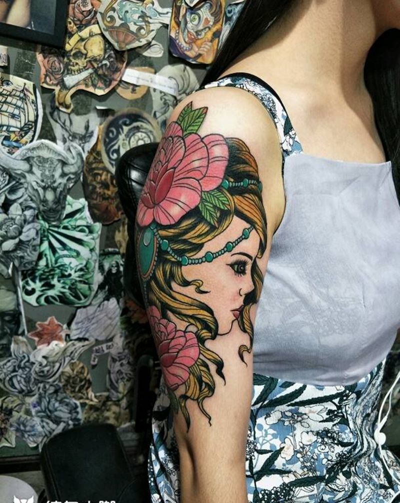 欧彩女郎纹身图片