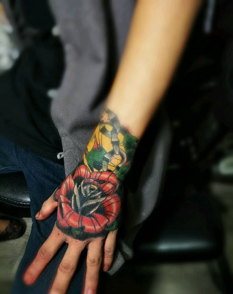 花手现在看不出效果恢复后才好看纹身图片