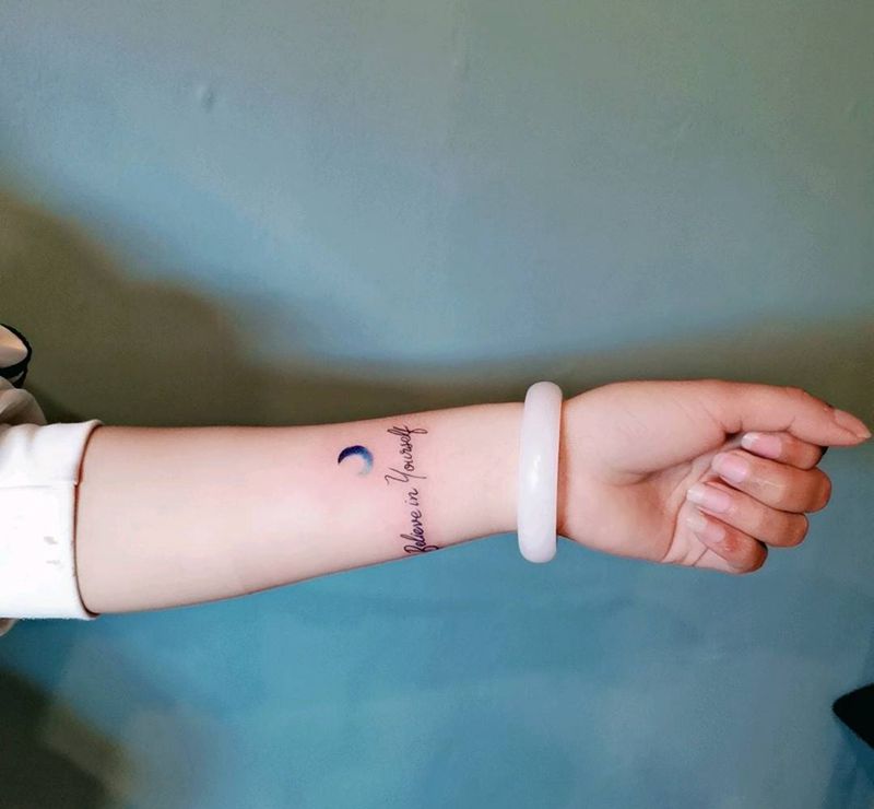 英文纹身图片_手部纹身图案