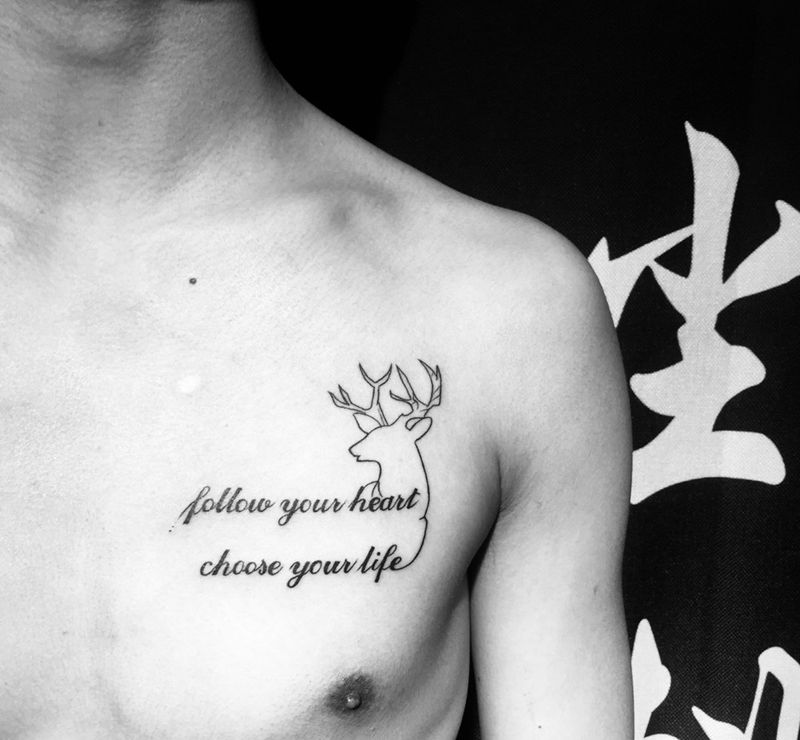 鹿角字母纹身图片_成品胸部清新原创动物纹身图案