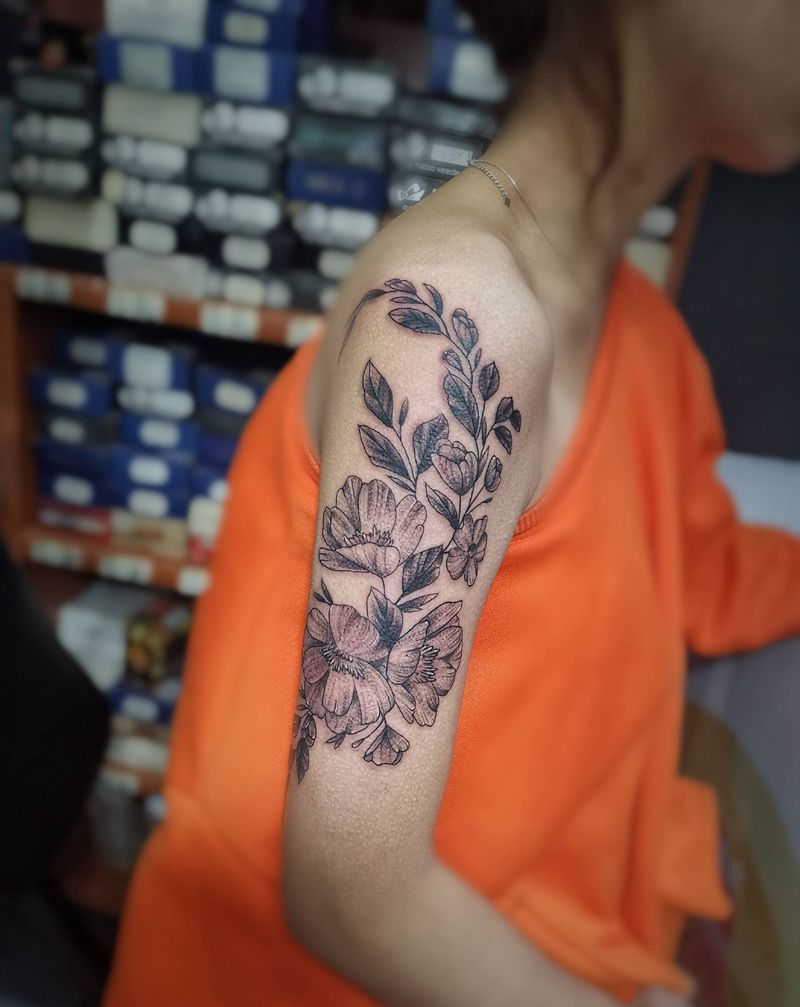 小花纹身图片_点刺纹身图案