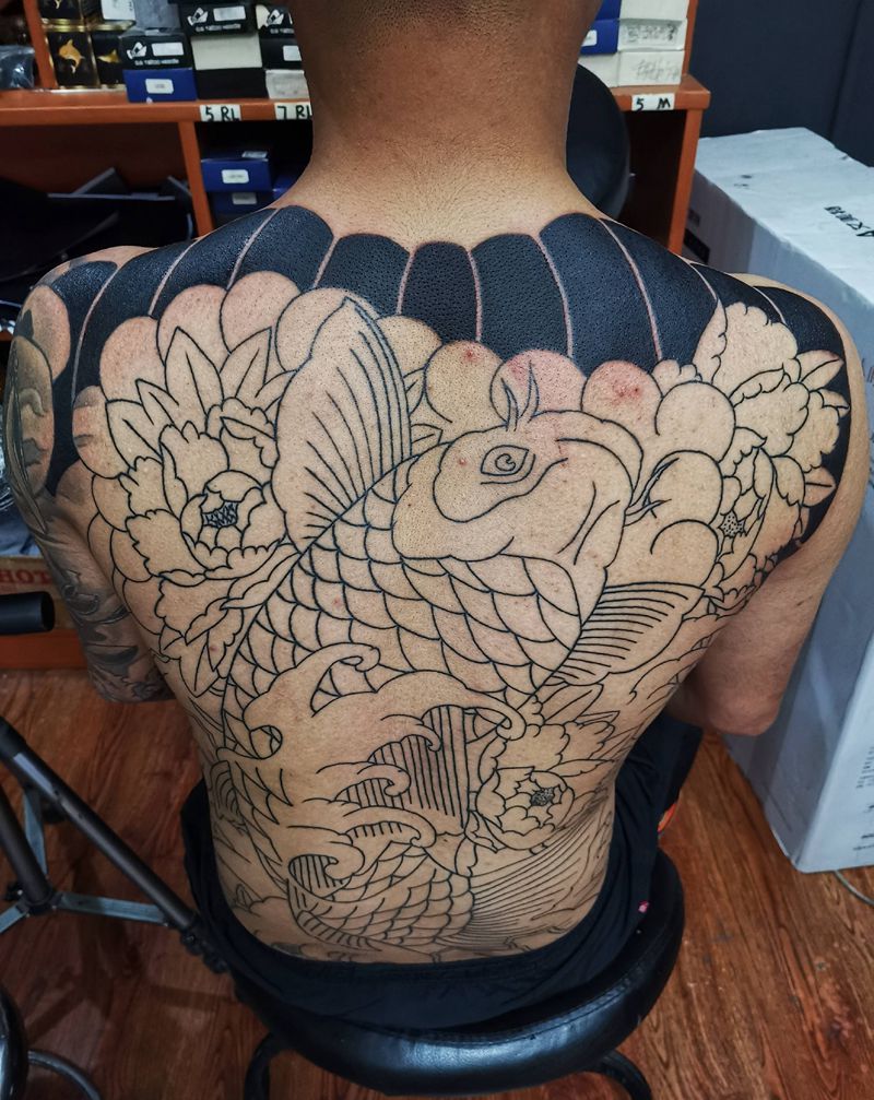 新老传统满背未完成纹身图片_新老传统纹身图案