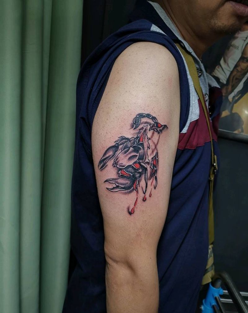 来一个脱离人气的蝎子纹身图片_新传统纹身图案